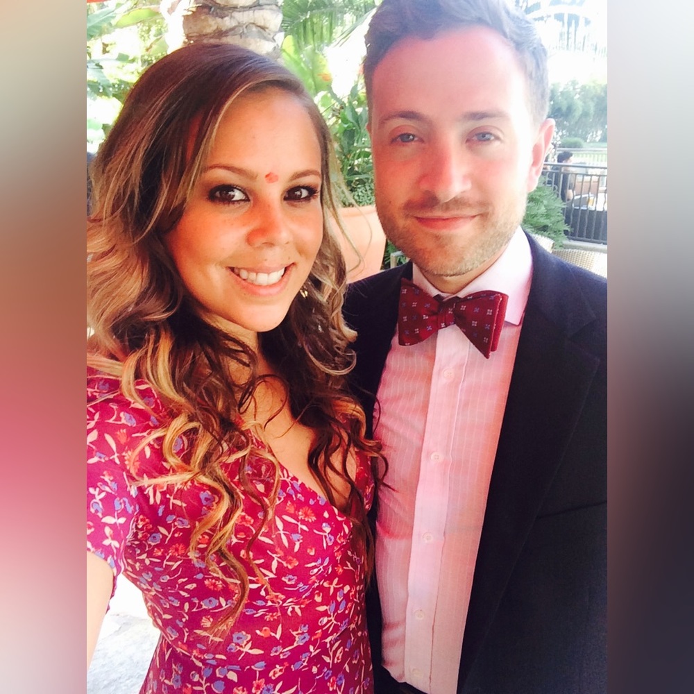 **ACCEPTING ALL OFFERS, donating by April 30** Floral, deep-v mini